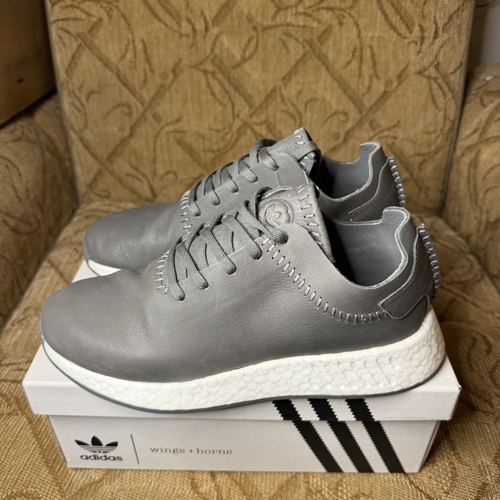 Adidas Men Wings + Horns NMD R2 Gray Leather Sneaker Athletic Shoe Sz 9 BB3117